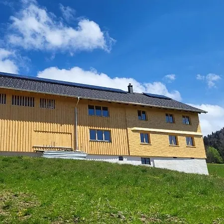 Haus Lang *